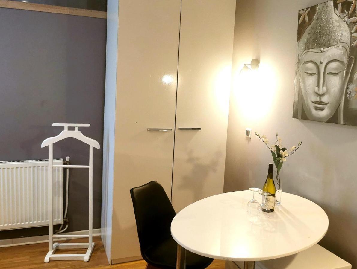 Beachside Appartement In Center Of Cannes Exterior photo