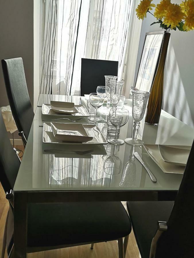 Beachside Appartement In Center Of Cannes Exterior photo